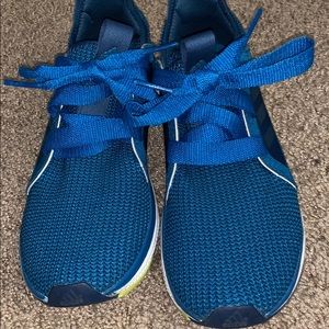 Women’s Adidas Bounce athletic shoes. Size 8.